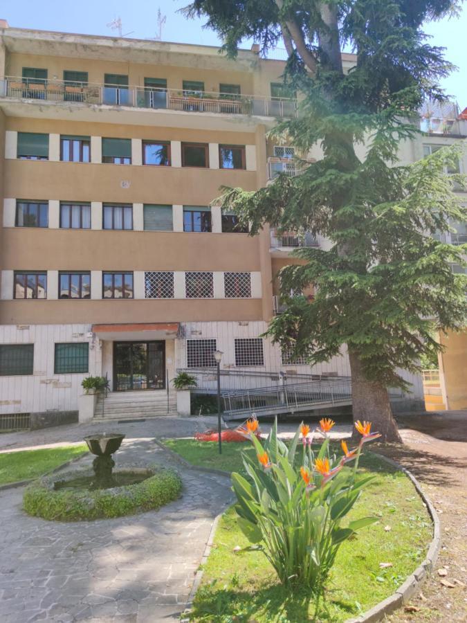 La Badia Del Cavaliere 2 Hotel Rome Bagian luar foto