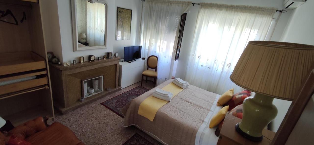 La Badia Del Cavaliere 2 Hotel Rome Bagian luar foto